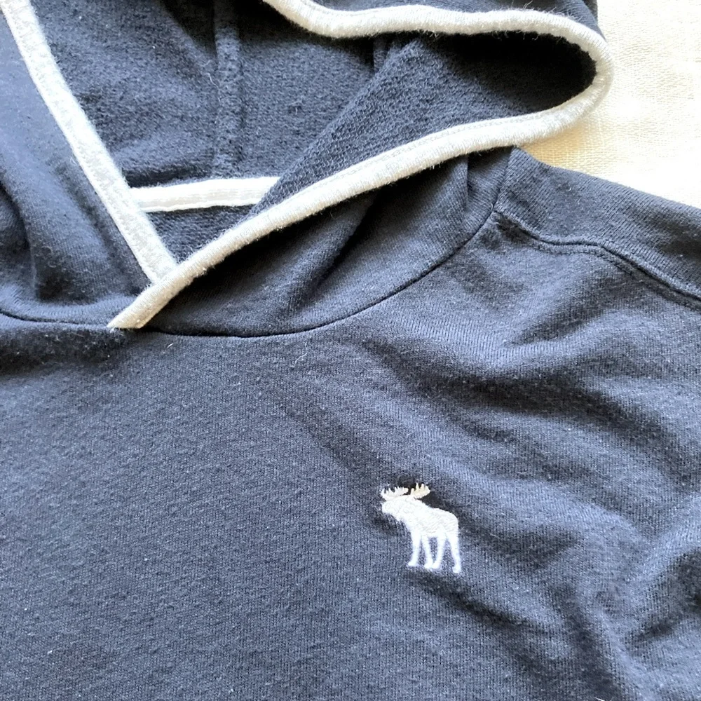 Abercrombie Kids Black Lightweight Moose Logo Pullover Hoodie Size 7/8
